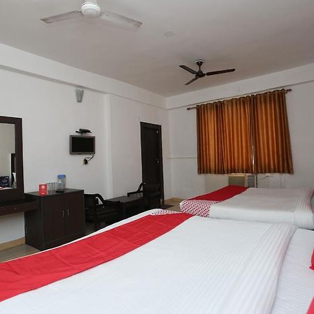 Oyo 5844 Hotel Drive Inn Raiwala Экстерьер фото