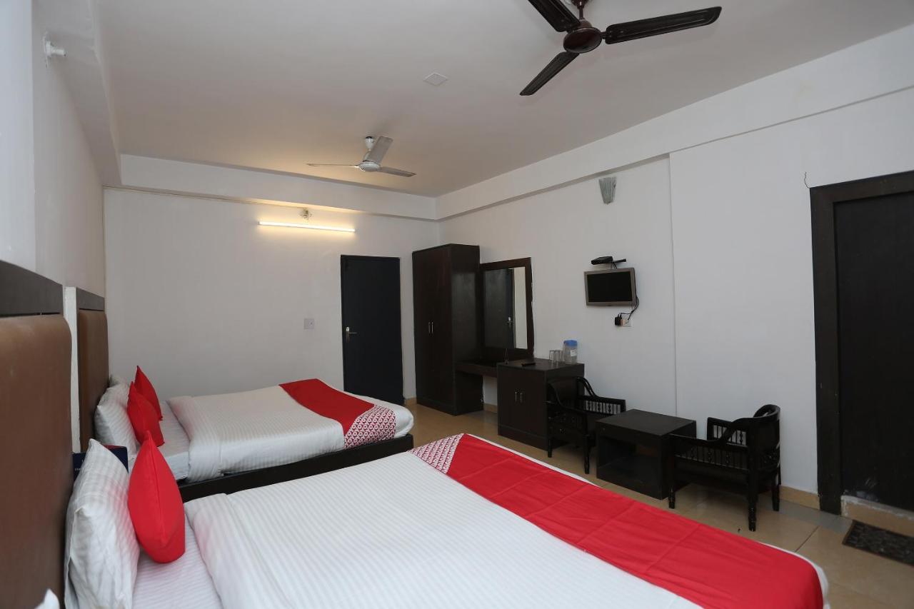 Oyo 5844 Hotel Drive Inn Raiwala Экстерьер фото