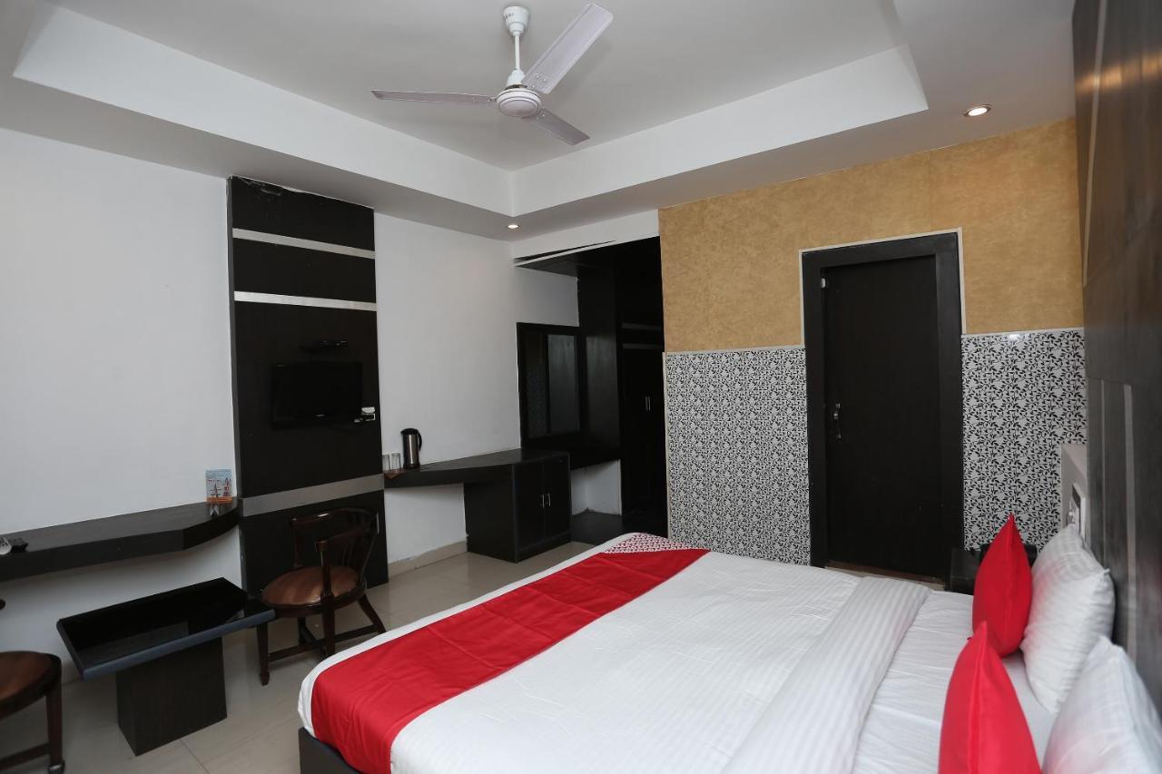 Oyo 5844 Hotel Drive Inn Raiwala Экстерьер фото